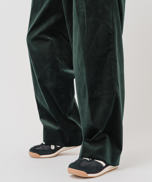 EDIFICE（エディフィス）の「E.PONTOGLIO VELVET バギー パンツ（その他パンツ・メンズ・グリーン/キャメル/サックスブルー/ブラック・LARGE/MEDIUM）」の22枚目の写真