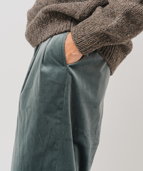 EDIFICE（エディフィス）の「E.PONTOGLIO VELVET バギー パンツ（その他パンツ・メンズ・グリーン/キャメル/サックスブルー/ブラック・LARGE/MEDIUM）」の17枚目の写真