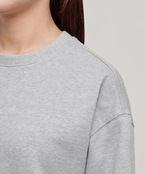 MUSINSA STANDARD WOMAN（ムシンサスタンダードウーマン）の「ウィメンズセミオーバーサイズスウェットシャツ[ミディアムグレー]（スウェット・レディース・その他・SMALL/MEDIUM/LARGE/X-SMALL）」の5枚目の写真