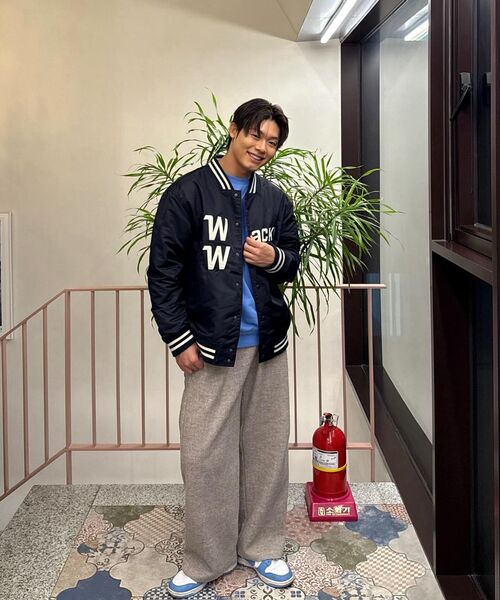 Wacky WiLLy(ワッキーウィリー)の「ナイロングラフィックバスティジャケットダークネイビー(スタジャン・レディース・その他・X-LARGE/SMALL/MEDIUM/LARGE)」の2枚目の写真