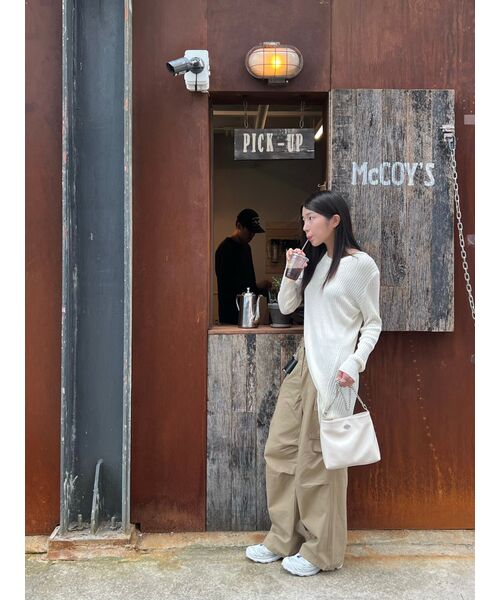 SOMEWHEREBUTTER（サムウェアバター）の「american cargo pants - beige（その他パンツ・レディース・その他・MEDIUM）」の3枚目の写真