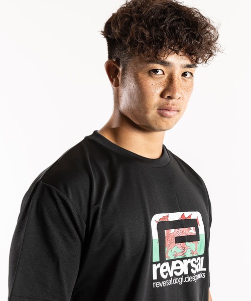 reversal.dogi.design.works(リバーサル・ドーギ・デザイン・ワークス)の「<reversal/リバーサル>Warfield BIG MARK WALES DRY TEE(Tシャツ/カットソー・メンズ・ブラック・XX-LARGE/MEDIUM/LARGE/X-LARGE)」の3枚目の写真