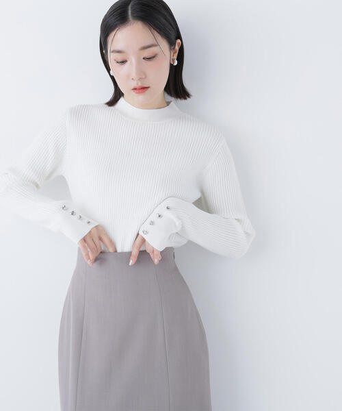 NATURAL BEAUTY BASIC（ナチュラルビューティーベーシック）の「◇ハートボタンカフスニット（ニット/セーター・レディース・ベージュ/ラベンダー/チャコールグレー/オフホワイト・FREE）」の15枚目の写真