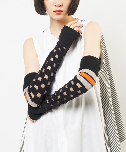 gomme（ゴム）の「ドットアームカバー（アームカバー・レディース・ブラック×ブルー/グレー/ブラック/ホワイト・FREE）」の3枚目の写真