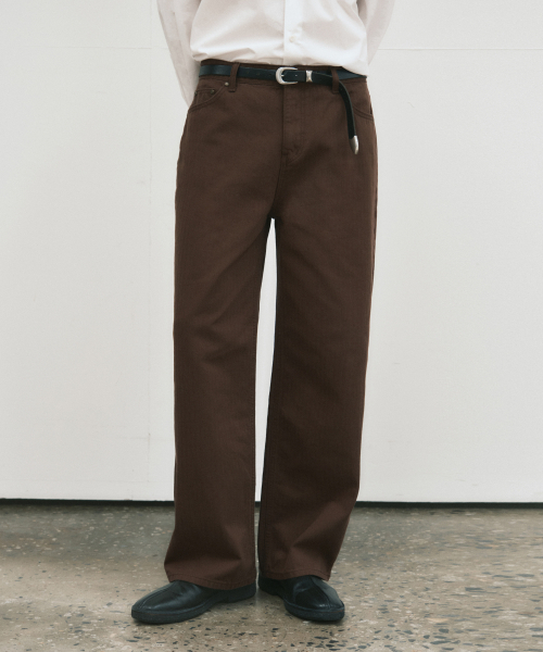 WEDNESDAY OASIS(ウェンズデーオアシス)の「ヘリンボーンピュアコットンパンツ_BROWN(W25-PT24)(その他パンツ・メンズ・ブラウン・MEDIUM/LARGE)」の1枚目の写真