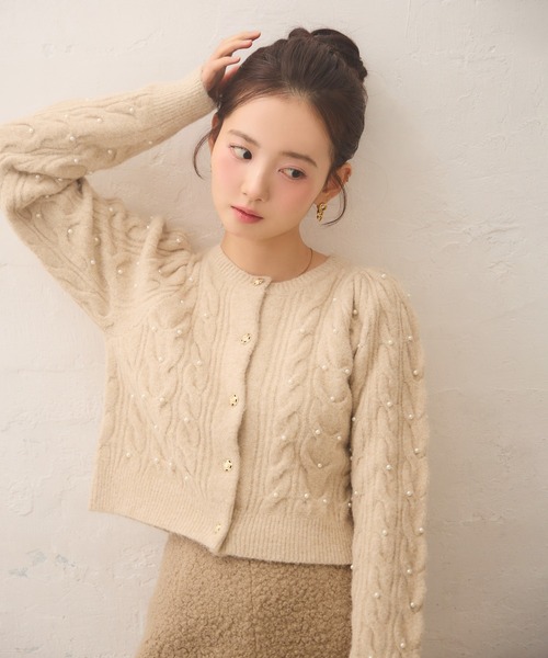 Seemi. byNICECLAUP（ シーミーバイナイスクラップ）の「【Seemi.】ビジュースタッズニットカーディガン（カーディガン/ボレロ・レディース・ベージュ/チャコールグレー/オフホワイト・FREE）」の16枚目の写真
