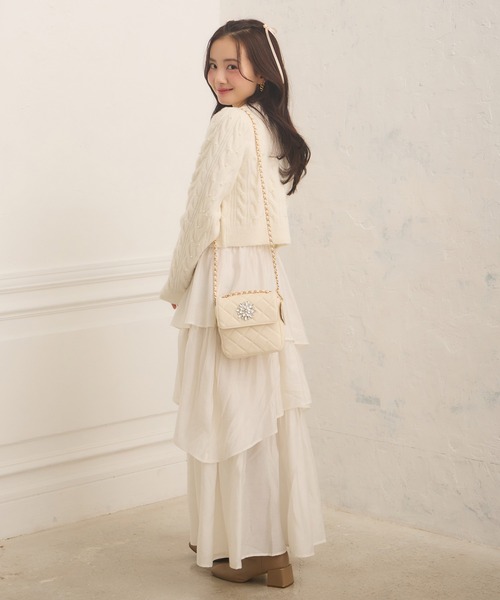 Seemi. byNICECLAUP（ シーミーバイナイスクラップ）の「【Seemi.】ビジュースタッズニットカーディガン（カーディガン/ボレロ・レディース・ベージュ/チャコールグレー/オフホワイト・FREE）」の10枚目の写真