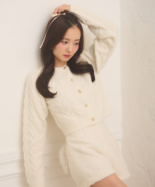 Seemi. byNICECLAUP（ シーミーバイナイスクラップ）の「【Seemi.】ビジュースタッズニットカーディガン（カーディガン/ボレロ・レディース・ベージュ/チャコールグレー/オフホワイト・FREE）」の15枚目の写真