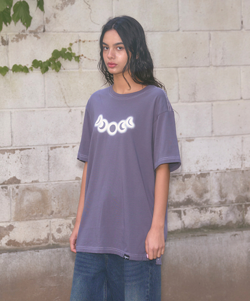 NYXX(エヌワイエックスエックス)の「GLOW P.O.M TEE CHARCOAL(Tシャツ/カットソー・レディース・その他・MEDIUM/SMALL)」の1枚目の写真