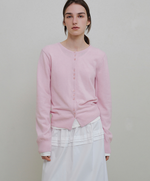 ANDNEEDS(アンドニーズ)の「Mari round cardigan (baby pink)(カーディガン/ボレロ・レディース・その他・FREE)」の3枚目の写真