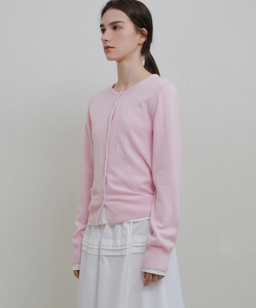 ANDNEEDS(アンドニーズ)の「Mari round cardigan (baby pink)(カーディガン/ボレロ・レディース・その他・FREE)」の6枚目の写真