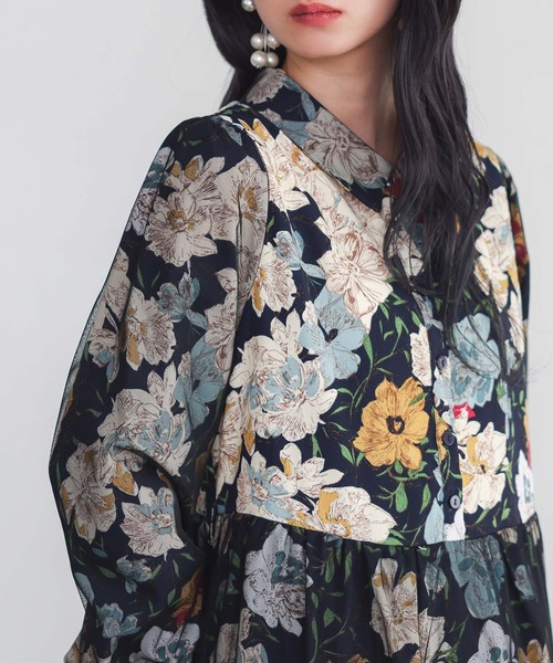 somari imagination（ソマリ イマジネーション）の「『花柄チュールドッキングワンピース』（ワンピース・レディース・ネイビー・1/2）」の7枚目の写真