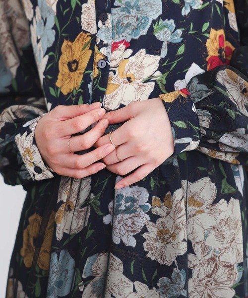 somari imagination（ソマリ イマジネーション）の「『花柄チュールドッキングワンピース』（ワンピース・レディース・ネイビー・1/2）」の22枚目の写真