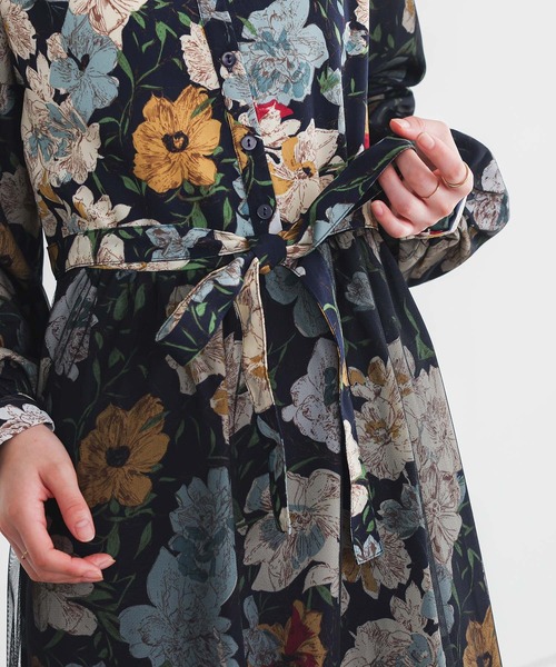 somari imagination（ソマリ イマジネーション）の「『花柄チュールドッキングワンピース』（ワンピース・レディース・ネイビー・1/2）」の21枚目の写真