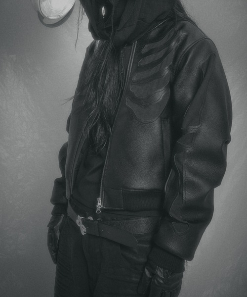 SURGERY（サージェリー）の「【SURGERY】surgery bone cutting varsity jacket / 【サージェリー】サージェリーボーンカッティングバーシティジャケット（スタジャン・メンズ・ブラック・M/L）」の4枚目の写真