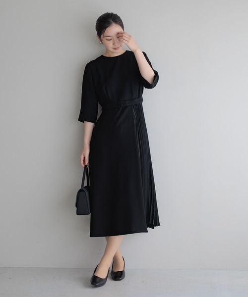 Andemiu(アンデミュウ)の「【WEB限定/T.P.O/2026】サイドプリーツワンピース608053(ワンピース・レディース・ネイビー/ブラック系1・LARGE/MEDIUM/SMALL)」の3枚目の写真