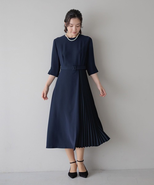 Andemiu(アンデミュウ)の「【WEB限定/T.P.O/2026】サイドプリーツワンピース608053(ワンピース・レディース・ネイビー/ブラック系1・LARGE/MEDIUM/SMALL)」の18枚目の写真