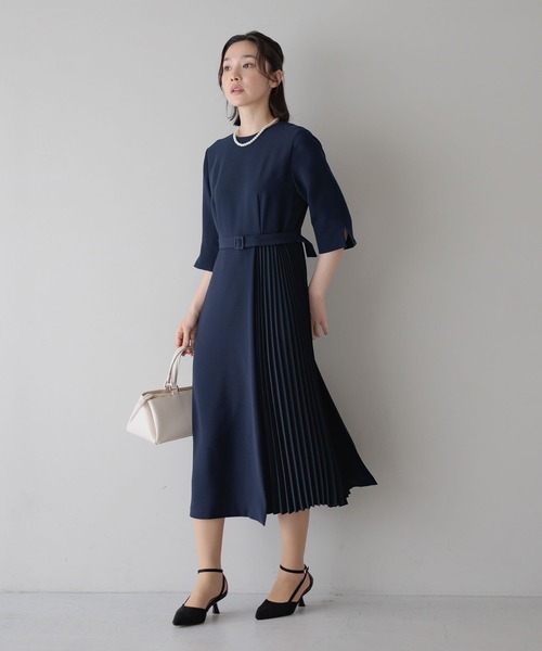 Andemiu(アンデミュウ)の「【WEB限定/T.P.O/2026】サイドプリーツワンピース608053(ワンピース・レディース・ネイビー/ブラック系1・LARGE/MEDIUM/SMALL)」の20枚目の写真