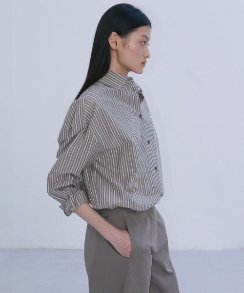 EN OR(エンオール)の「CLASSIC STRIPE SHIRTS FROM JAPAN - BROWN(シャツ/ブラウス・レディース・その他・FREE)」の2枚目の写真