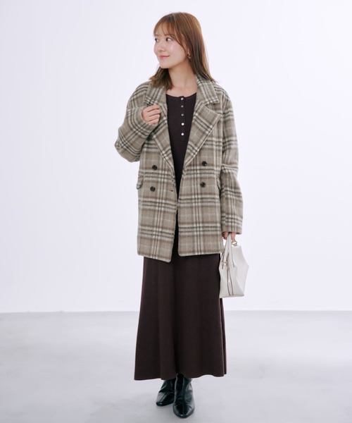 COHINA(コヒナ)の「ウールシャギーチェックダブルコート 【低身長・小柄女性】(その他アウター・レディース・ベージュ・ONE SIZE)」の14枚目の写真