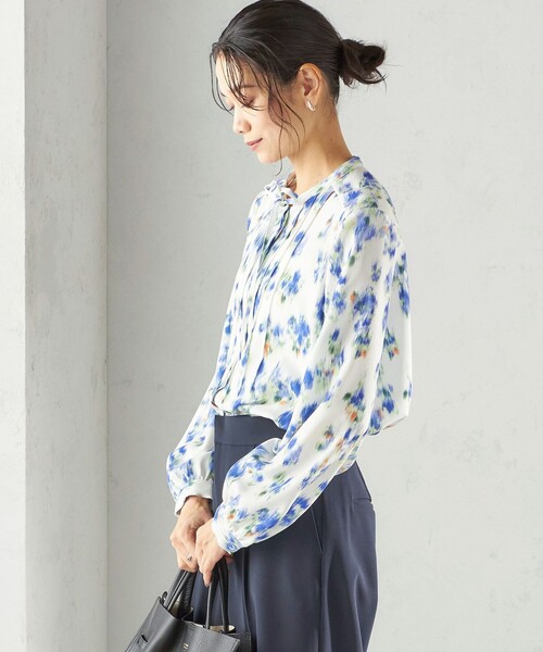 SHIPS(シップス)の「〈洗濯機可能〉無地 / プリント ピンタック ブラウス(セレモニー対応可)(シャツ/ブラウス・レディース・ネイビー/オフホワイト/ブルー・ONE SIZE)」の18枚目の写真