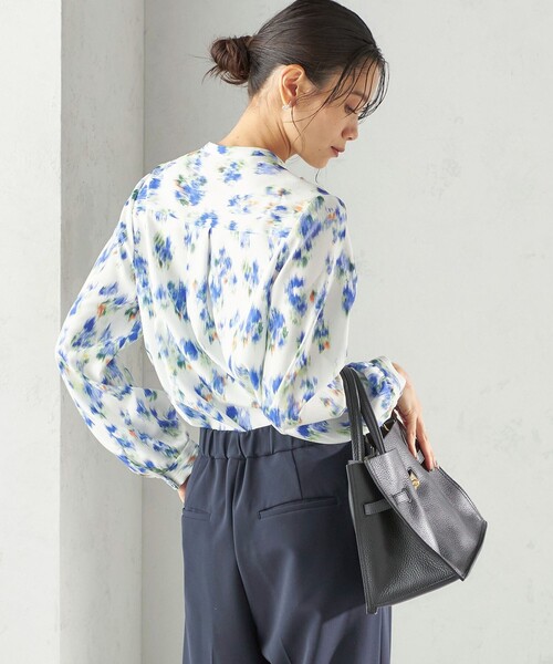 SHIPS(シップス)の「〈洗濯機可能〉無地 / プリント ピンタック ブラウス(セレモニー対応可)(シャツ/ブラウス・レディース・ネイビー/オフホワイト/ブルー・ONE SIZE)」の19枚目の写真