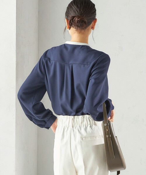 SHIPS(シップス)の「〈洗濯機可能〉無地 / プリント ピンタック ブラウス(セレモニー対応可)(シャツ/ブラウス・レディース・ネイビー/オフホワイト/ブルー・ONE SIZE)」の11枚目の写真