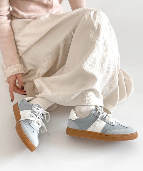 Shoes in Closet（シューズインクローゼット）の「軽量 デイリー ベーシック ローカット レディース スニーカー 2744（スニーカー・レディース・ホワイト×グレー/ホワイト系1/グレー・M/S/XL/L）」の3枚目の写真