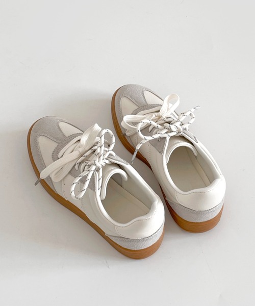 Shoes in Closet（シューズインクローゼット）の「軽量 デイリー ベーシック ローカット レディース スニーカー 2744（スニーカー・レディース・ホワイト×グレー/ホワイト系1/グレー・M/S/XL/L）」の9枚目の写真