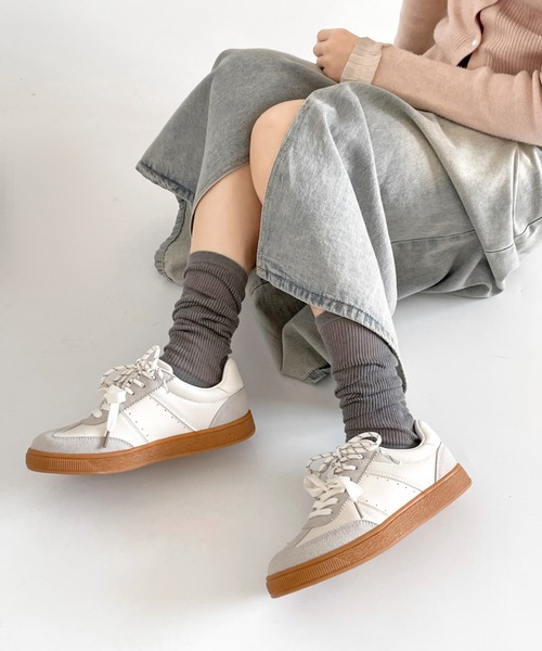 Shoes in Closet（シューズインクローゼット）の「軽量 デイリー ベーシック ローカット レディース スニーカー 2744（スニーカー・レディース・ホワイト×グレー/ホワイト系1/グレー・M/S/XL/L）」の4枚目の写真