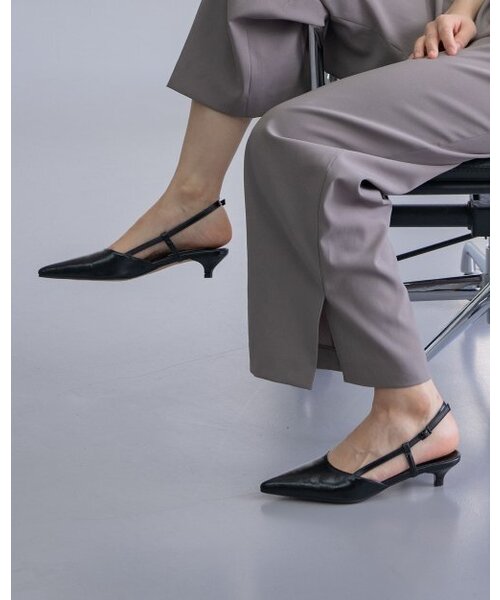 TAGTRAUME（タクトロイメ）の「ブロンド ポインテッドスリングバックパンプス - ブラック（サンダル・レディース・その他・22.5cm/23cm/23.5cm/24cm/24.5cm/25cm）」の2枚目の写真