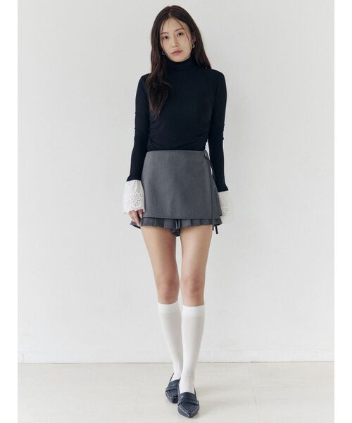 CALNAMUR（カルナムール）の「レーヨンハイネックドッキングトップス（Tシャツ/カットソー・レディース・ブラック/イエロー・FREE）」の12枚目の写真