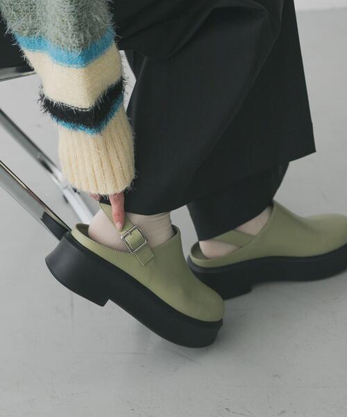 SENSE OF PLACE by URBAN RESEARCH(センスオブプレイスバイアーバンリサーチ)の「【S~Lサイズ/厚底】クロッグベルトサボ ベーシック/デイリー/オールシーズン(その他シューズ・レディース・ベージュ/ブラック・MEDIUM/LARGE/SMALL)」の7枚目の写真