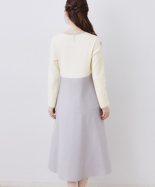 couture brooch（クチュールブローチ）の「【ハレの日・通勤】スクエアネック バイカラー ニットワンピース（ワンピース・レディース・ベージュ/オフホワイト・36/38/42）」の5枚目の写真