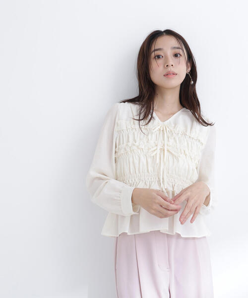 NATURAL BEAUTY BASIC(ナチュラルビューティーベーシック)の「◇フロントリボンペプラム楊柳ブラウス(シャツ/ブラウス・レディース・ベージュ/ブルー/オフホワイト・MEDIUM/SMALL)」の19枚目の写真