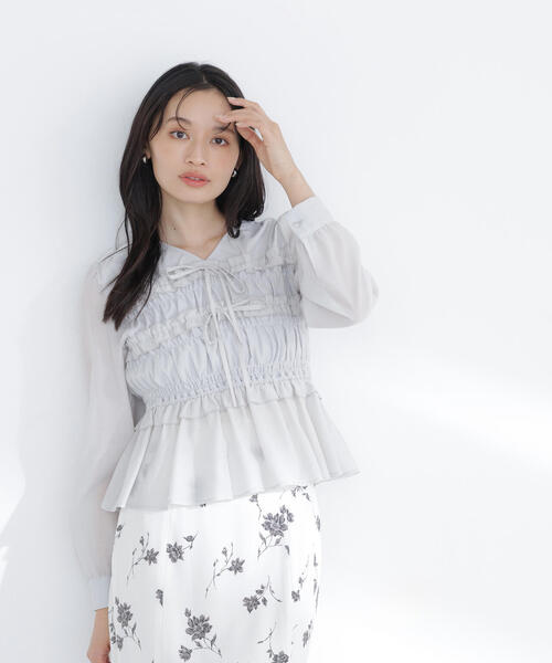 NATURAL BEAUTY BASIC(ナチュラルビューティーベーシック)の「◇フロントリボンペプラム楊柳ブラウス(シャツ/ブラウス・レディース・ベージュ/ブルー/オフホワイト・MEDIUM/SMALL)」の11枚目の写真