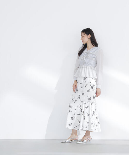 NATURAL BEAUTY BASIC(ナチュラルビューティーベーシック)の「◇フロントリボンペプラム楊柳ブラウス(シャツ/ブラウス・レディース・ベージュ/ブルー/オフホワイト・MEDIUM/SMALL)」の10枚目の写真