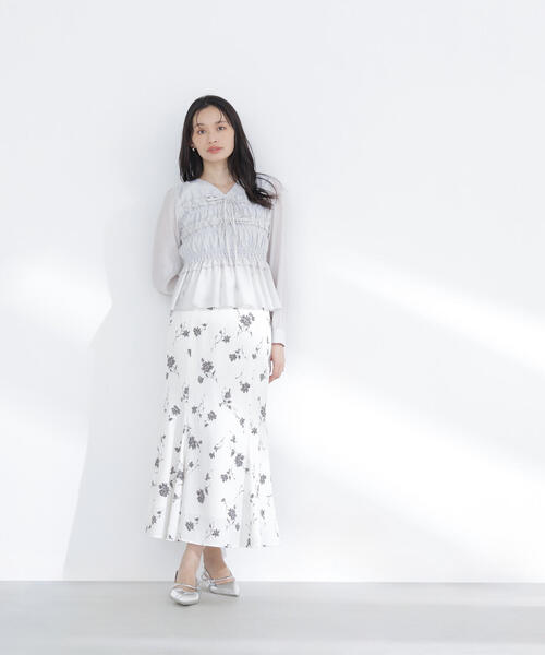 NATURAL BEAUTY BASIC(ナチュラルビューティーベーシック)の「◇フロントリボンペプラム楊柳ブラウス(シャツ/ブラウス・レディース・ベージュ/ブルー/オフホワイト・MEDIUM/SMALL)」の6枚目の写真