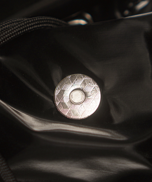 MASMARULEZ（マスマルールズ）の「[INT] String flap backpack _ Glittery black（バックパック/リュック・レディース・その他・FREE）」の9枚目の写真