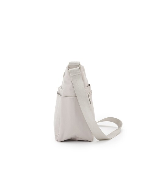 SHOO・LA・RUE(シューラルー)の「【撥水/軽量】驚きの収納力 10ポケットショルダーバッグ(ショルダーバッグ・レディース・ブラック/ブラウン系/ライトパープル/グレー/ナチュラル・00)」の21枚目の写真