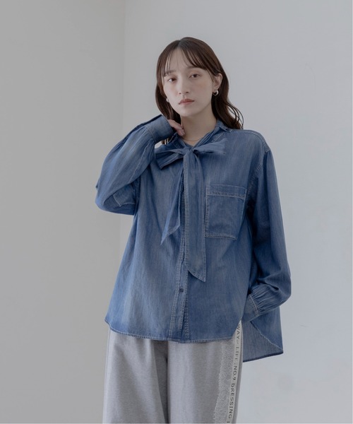 Eimee Law（エイミーロウ）の「ライトデニム ボウタイシャツ（シャツ/ブラウス・レディース・ブルー/ライトブルー・FREE）」の20枚目の写真