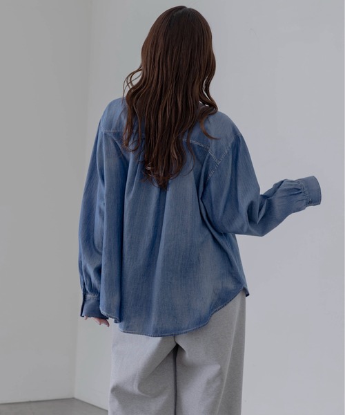 Eimee Law（エイミーロウ）の「ライトデニム ボウタイシャツ（シャツ/ブラウス・レディース・ブルー/ライトブルー・FREE）」の11枚目の写真