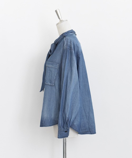 Eimee Law（エイミーロウ）の「ライトデニム ボウタイシャツ（シャツ/ブラウス・レディース・ブルー/ライトブルー・FREE）」の15枚目の写真