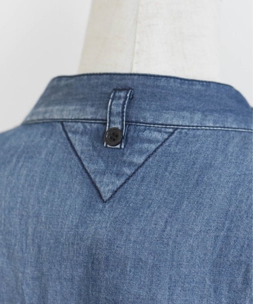 Eimee Law（エイミーロウ）の「ライトデニム ボウタイシャツ（シャツ/ブラウス・レディース・ブルー/ライトブルー・FREE）」の7枚目の写真