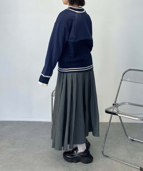 AS KNOW AS plus（アズノゥアズプラス）の「◯チルデンデザイン裏毛スウェットプルオーバー（スウェット・レディース・ネイビー/アイボリー/グリーン・FREE）」の13枚目の写真