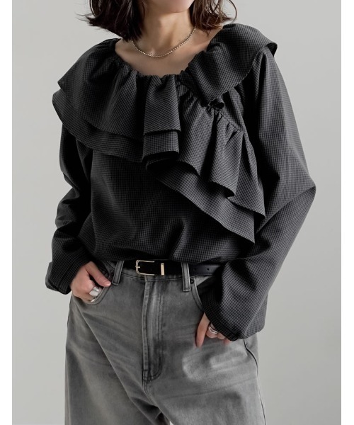 Re:EDIT（リエディ）の「[2026S/S COLLECTION]無地orギンガムチェックサッカーアシンメトリーフリルブラウス（シャツ/ブラウス・レディース・ベージュ/ホワイト/ブラック/ブラウン系その他/ブラック系その他・MEDIUM/LARGE）」の11枚目の写真