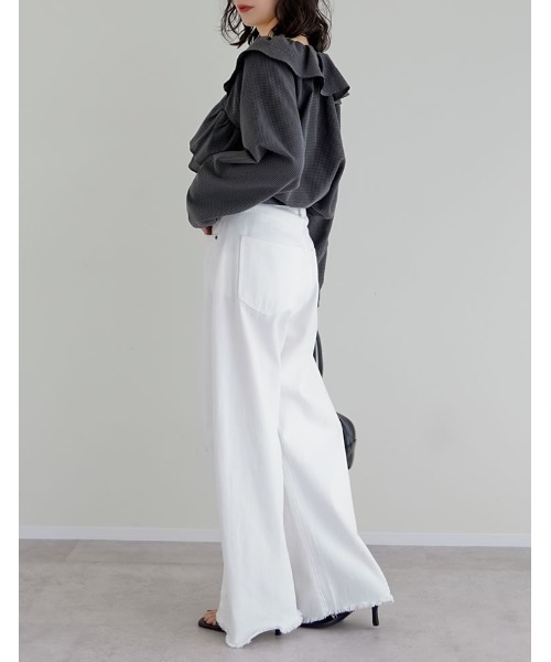 Re:EDIT（リエディ）の「[2026S/S COLLECTION]無地orギンガムチェックサッカーアシンメトリーフリルブラウス（シャツ/ブラウス・レディース・ベージュ/ホワイト/ブラック/ブラウン系その他/ブラック系その他・MEDIUM/LARGE）」の21枚目の写真