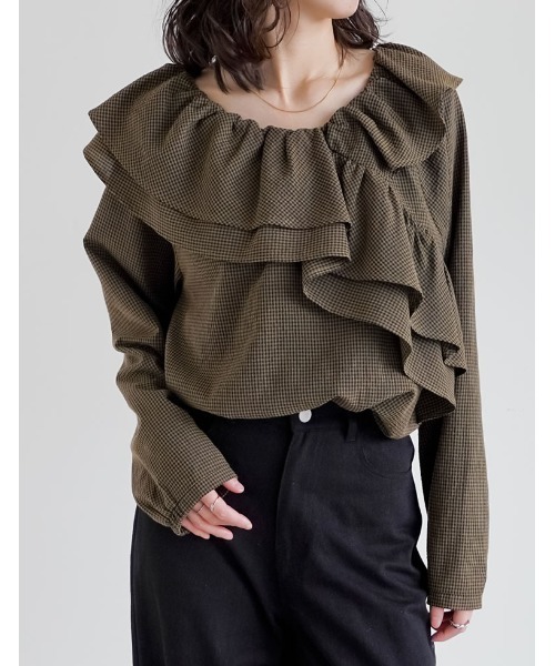 Re:EDIT（リエディ）の「[2026S/S COLLECTION]無地orギンガムチェックサッカーアシンメトリーフリルブラウス（シャツ/ブラウス・レディース・ベージュ/ホワイト/ブラック/ブラウン系その他/ブラック系その他・MEDIUM/LARGE）」の22枚目の写真
