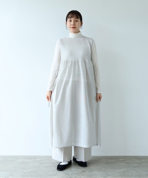 yuni(ユニ )の「12G和紙/Polyester tiered knit ワンピース(ワンピース・レディース・ブラック/アイボリー/グレー・FREE)」の1枚目の写真