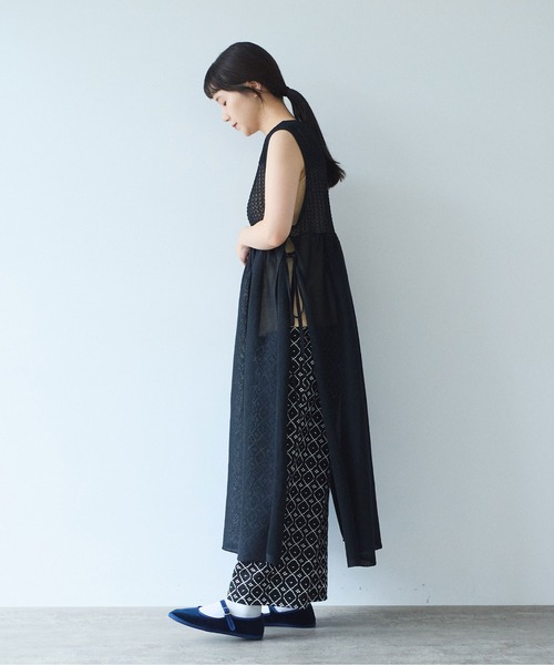 yuni(ユニ )の「12G和紙/Polyester tiered knit ワンピース(ワンピース・レディース・ブラック/アイボリー/グレー・FREE)」の6枚目の写真